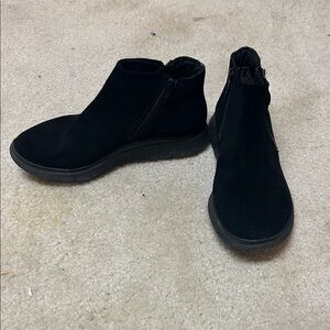 Black Vionics Women's Ankle Boots